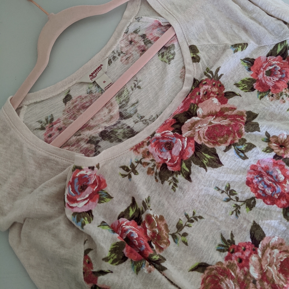 Cute floral 3/4 sleeve tee